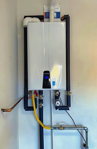 https://belmonthotwater.com.au/uploads/2025/06/instant-hot-water-systems-63860.jpg